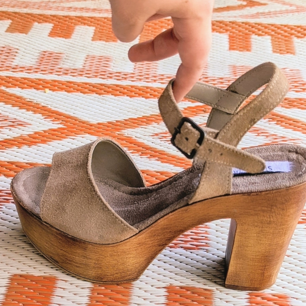 Steve Madden Lulla Tan Suede Wooden Boho 90's Platform Heel - size 9